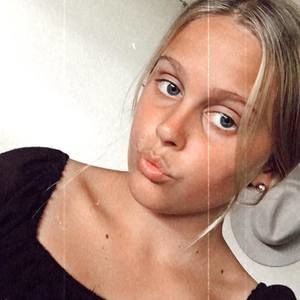 Meet your Posher, Ava